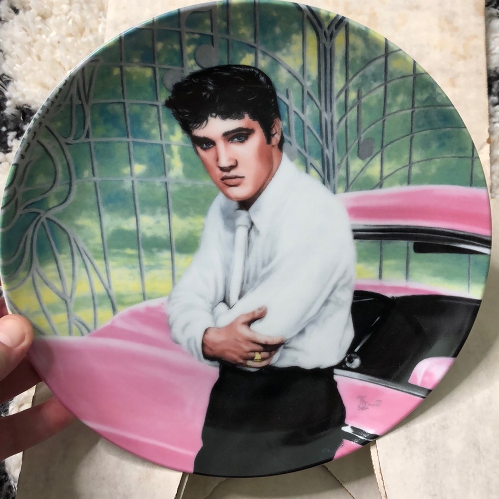 Elvis Presley Collectors Plate #1 Graceland